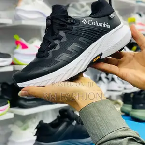 Columbia Water Proof Black X White