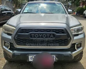 Toyota Tacoma 4dr Double Cab 2016 Silver