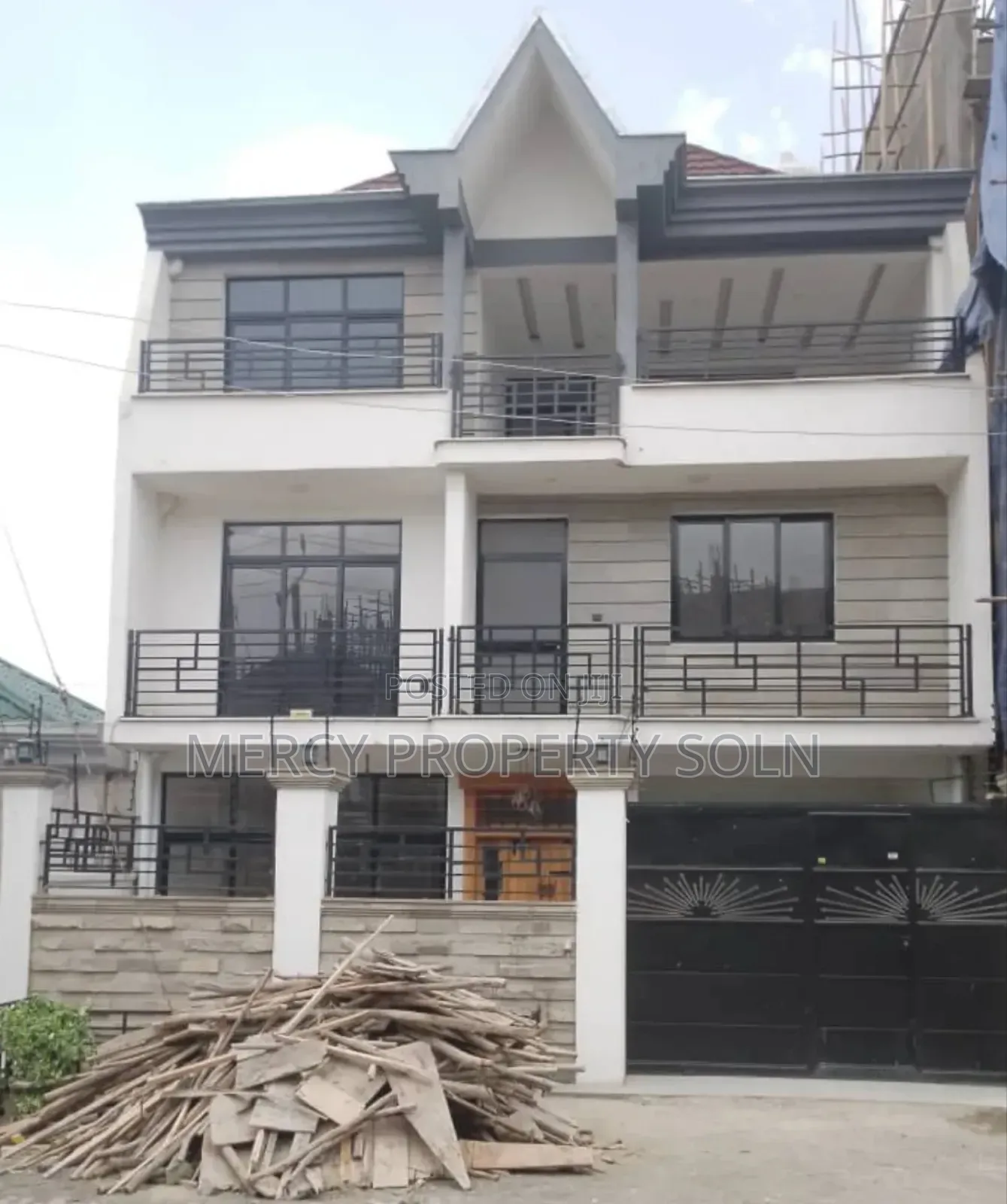 6bdrm House in Bole for sale