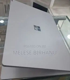 New Laptop Microsoft Surface Book 2 16GB Intel Core I7 SSD 256GB