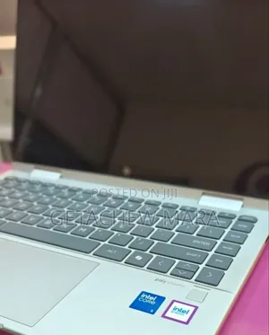 New Laptop HP Envy X360 8GB Intel Core I5 SSD 512GB