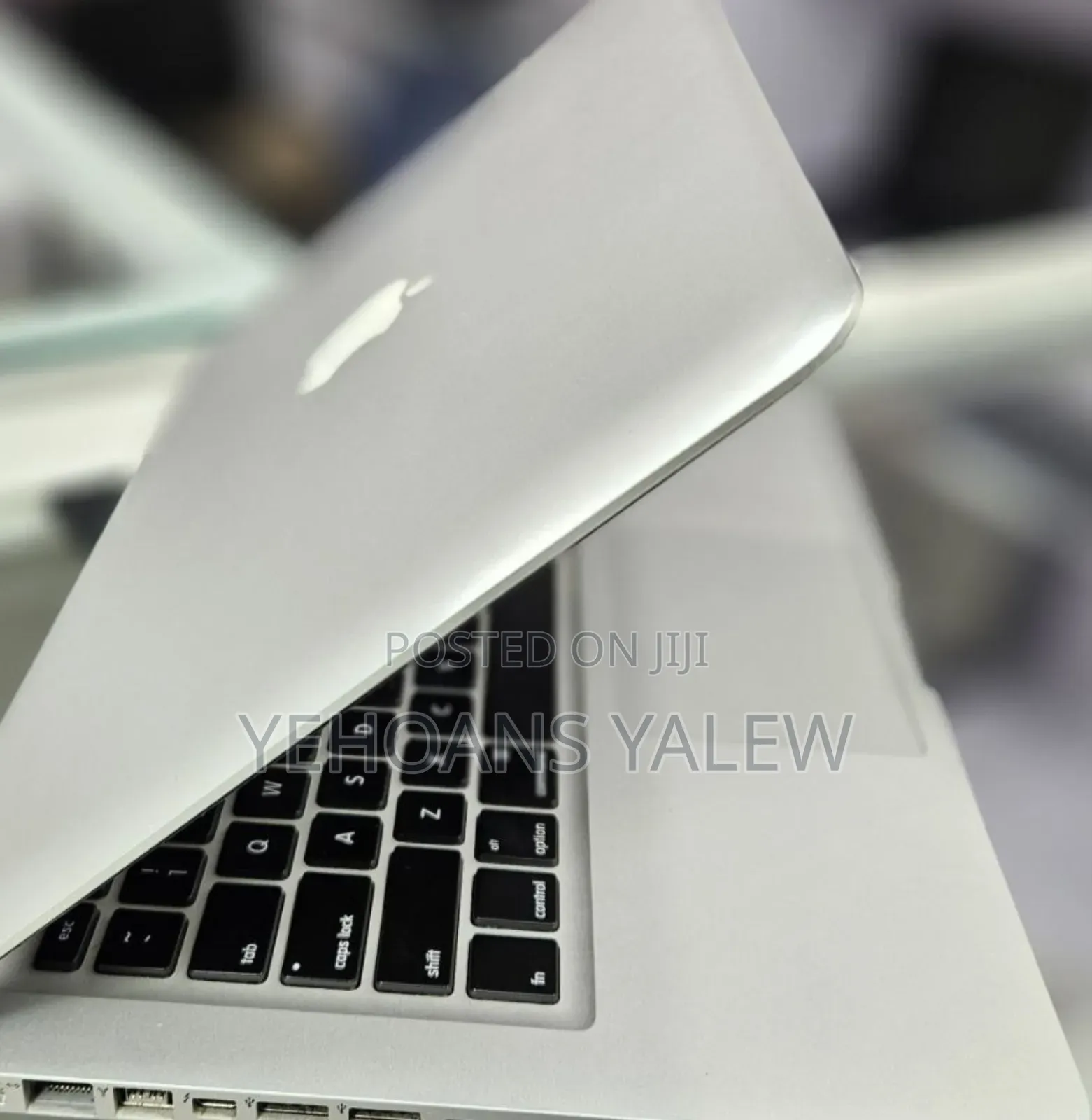 New Laptop Apple MacBook Pro 2012 4GB Intel Core I5 SSD 500GB