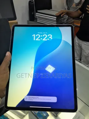 New Apple iPad Air 128 GB Silver