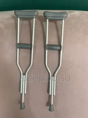 Axillary Bilateral Crutches米酒bilateral Crutches的跟crutches