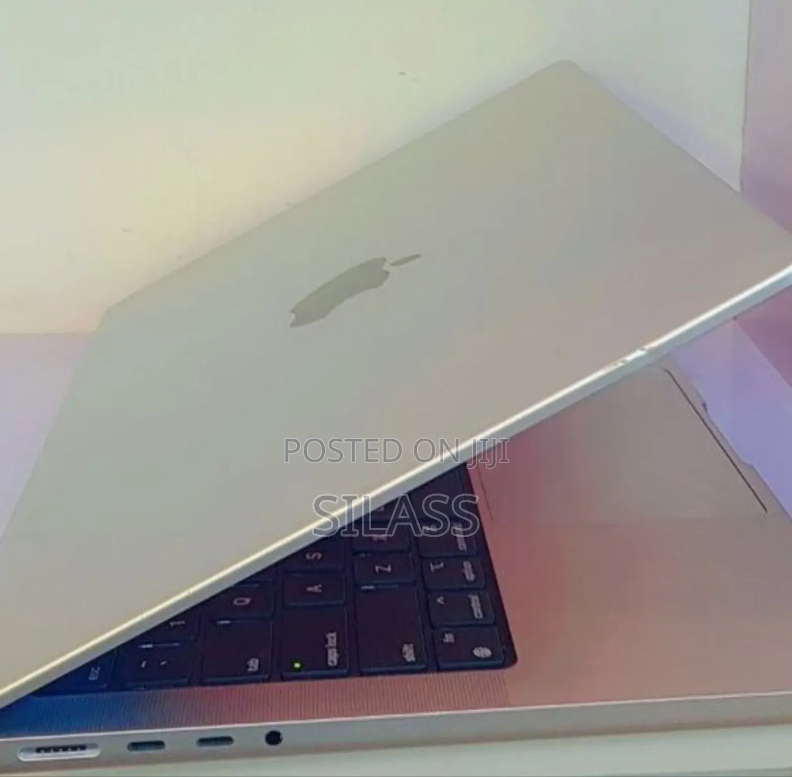 New Laptop Apple MacBook Pro 2021 M1 16GB Apple M1 Pro SSD 512GB