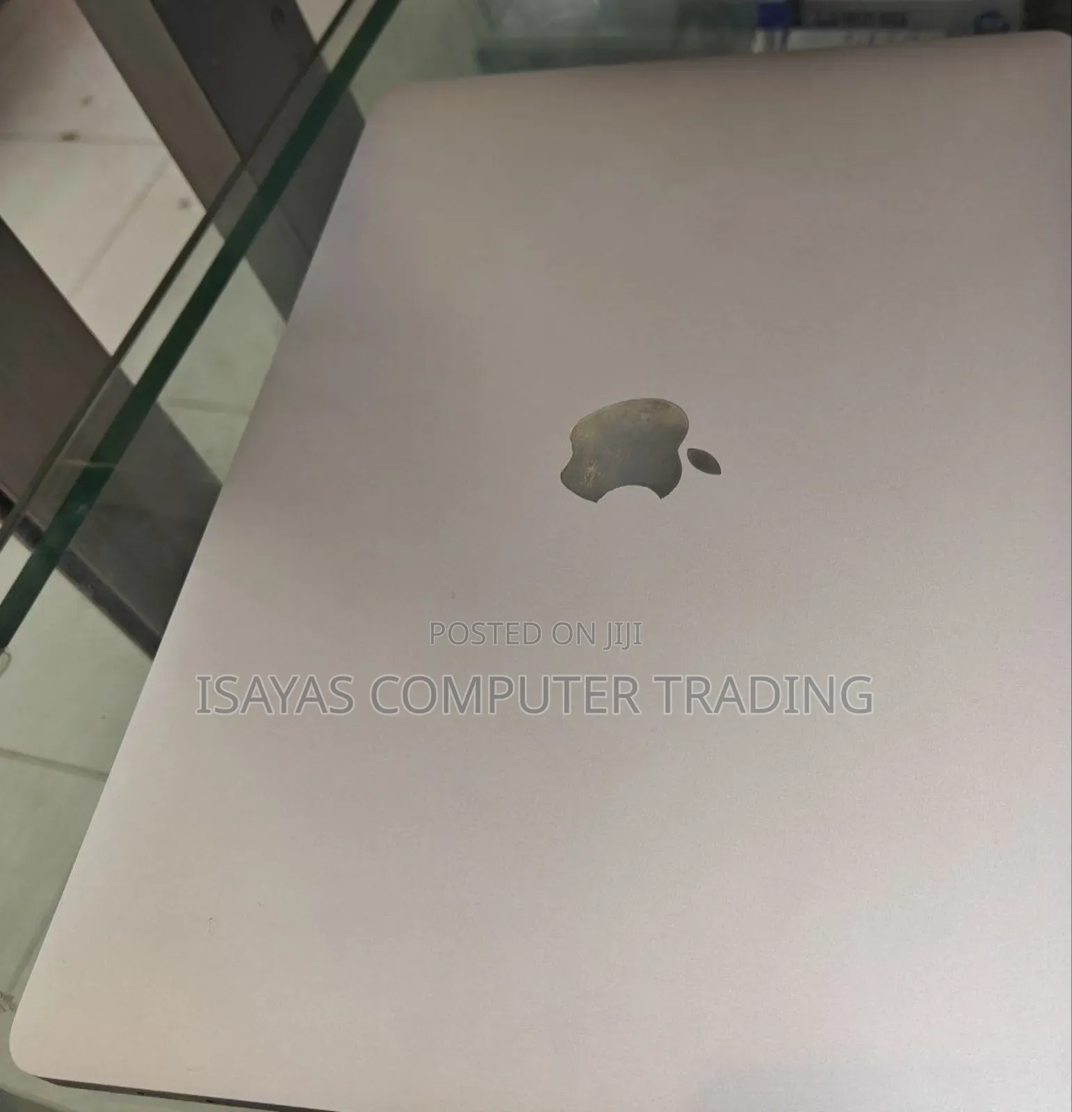 New Laptop Apple MacBook Pro M1 8GB Apple M1 Pro SSD 256GB