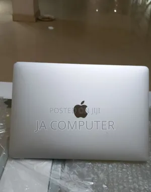New Laptop Apple MacBook Pro 2017 8GB Intel Core I5 SSD 256GB