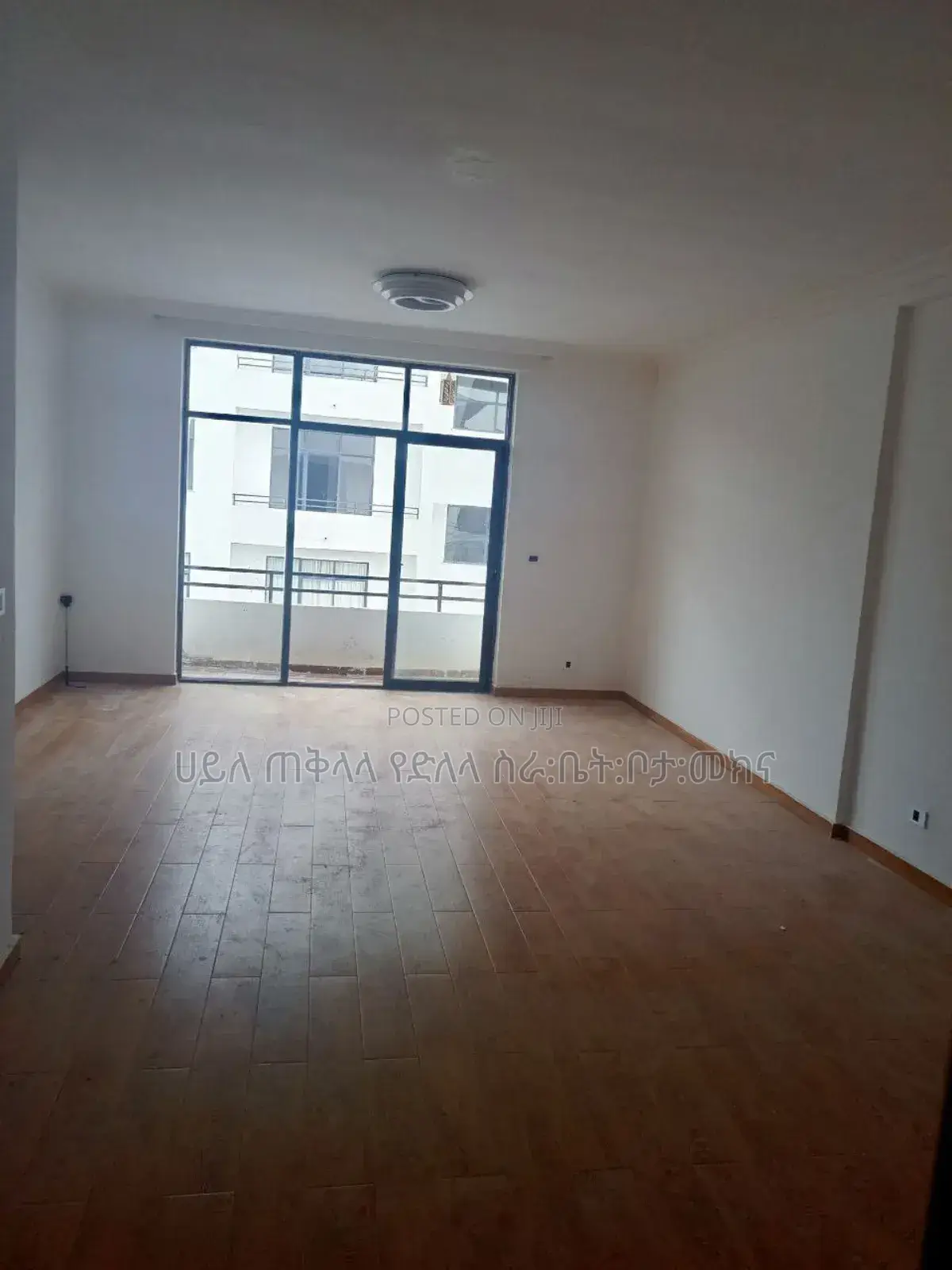 Furnished 3bdrm Apartment in Nohi Real State, Yeka for sale
