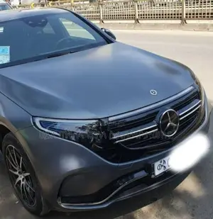 Mercedes-Benz EQC EQC400 4MATIC 2023 Beige