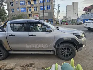 Toyota Hilux 2021 Silver