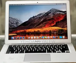 New Laptop Apple MacBook Air 2017 8GB Intel Core I7 SSD 256GB