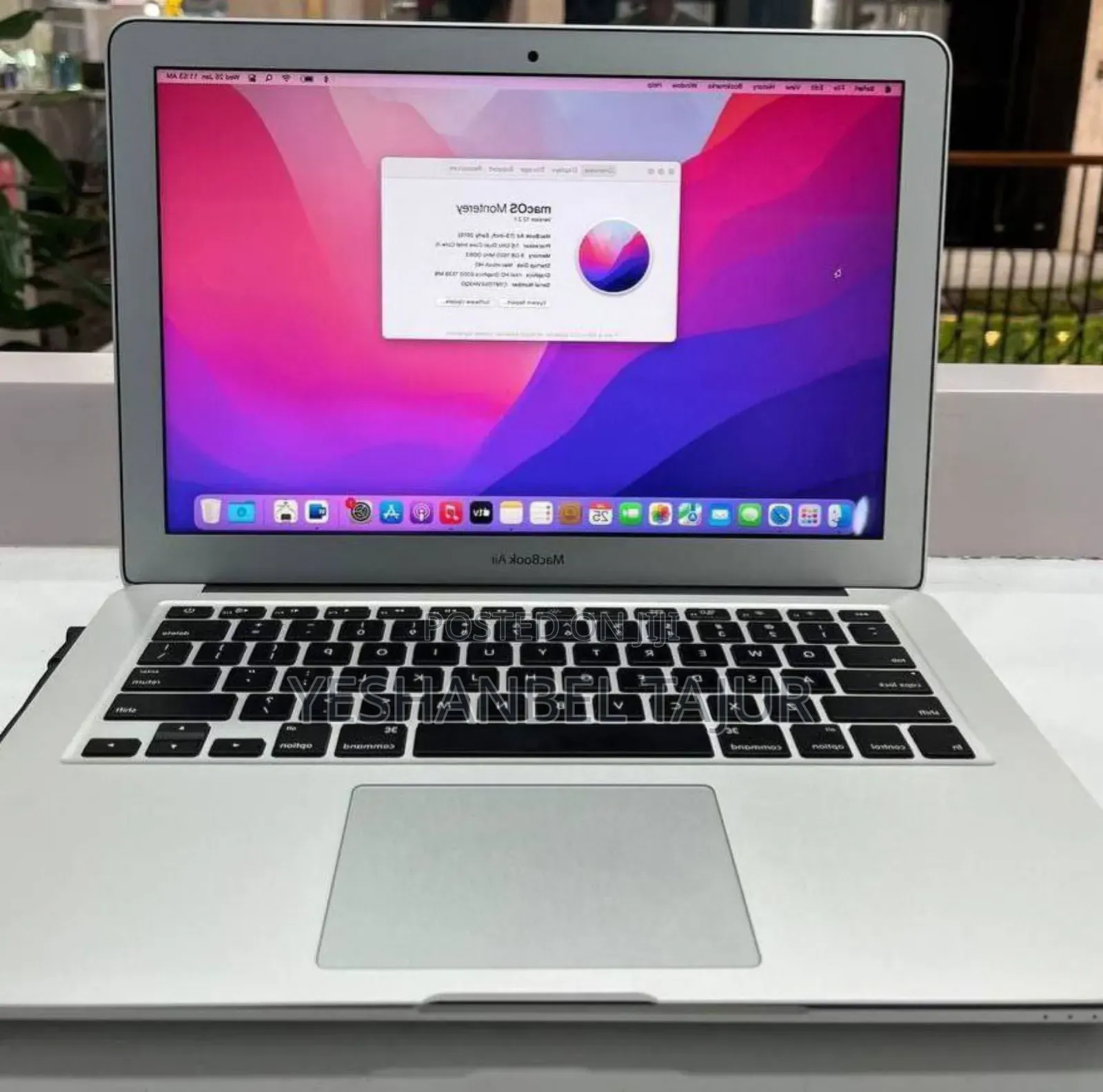 New Laptop Apple MacBook Pro 2019 8GB Intel Core i7 SSD 256GB