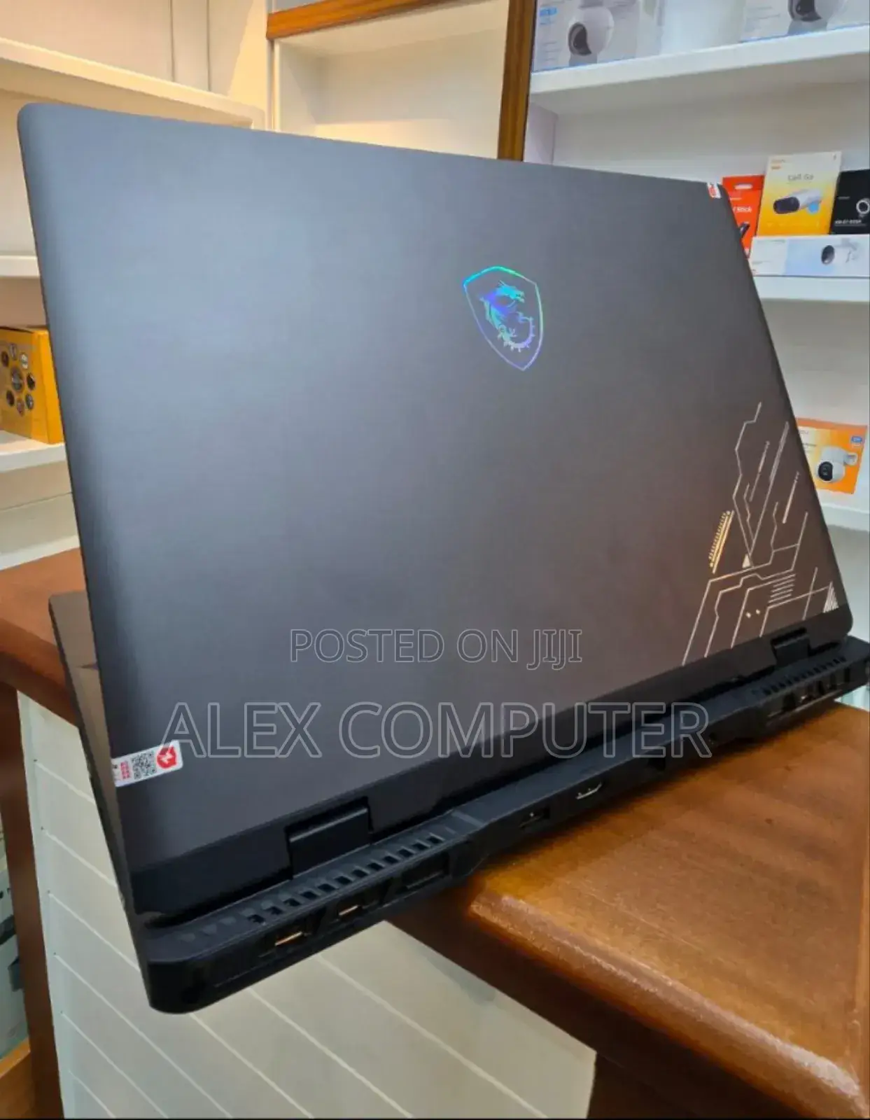 New Laptop MSI Crosshair 15 16GB Intel Core I7 SSD 1T