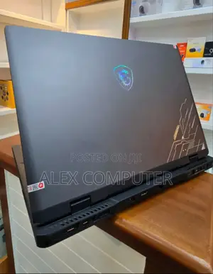 New Laptop MSI Crosshair 15 16GB Intel Core I7 SSD 1T