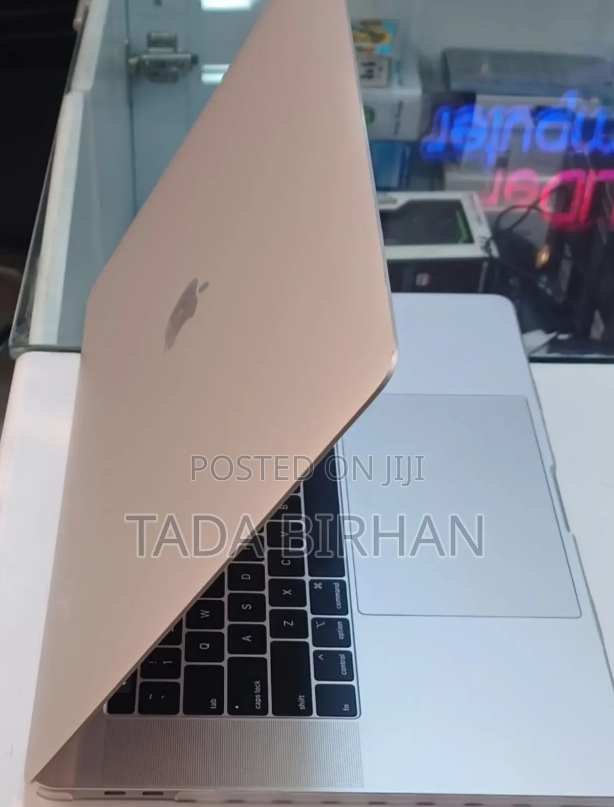 New Laptop Apple MacBook Pro 2018 32GB Intel Core I9 SSD 1T