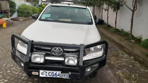 Toyota Hilux 2018 White