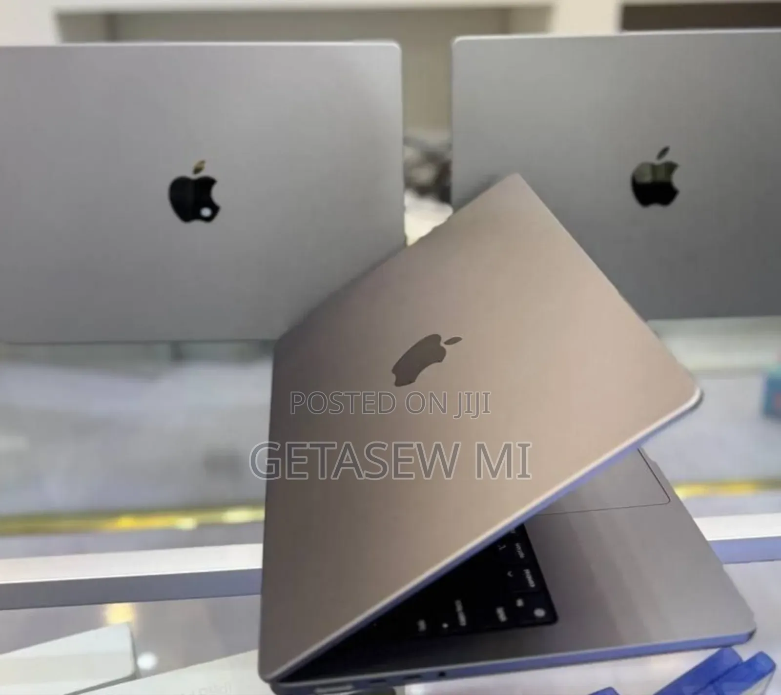 New Laptop Apple MacBook Pro M1 16GB Apple M1 Pro SSD 1T