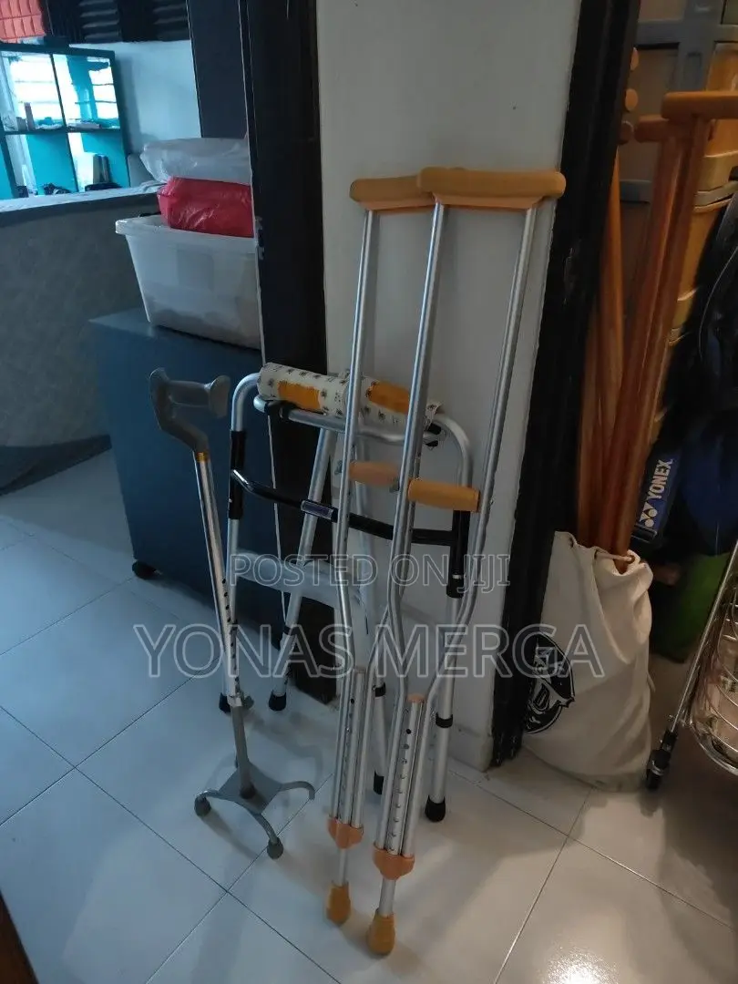 Bariatric Crutches入ةelderly Who Require Walking Assistance.
