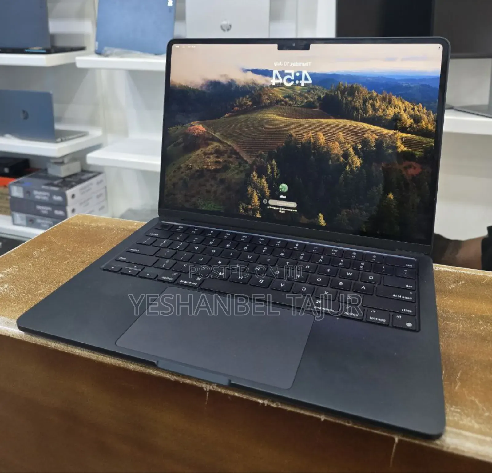 New Laptop Apple MacBook Air 2020 M1 8GB Apple M2 SSD 256GB