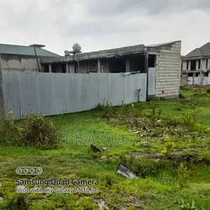 3bdrm Farm House in Oromia-Finfinne for sale