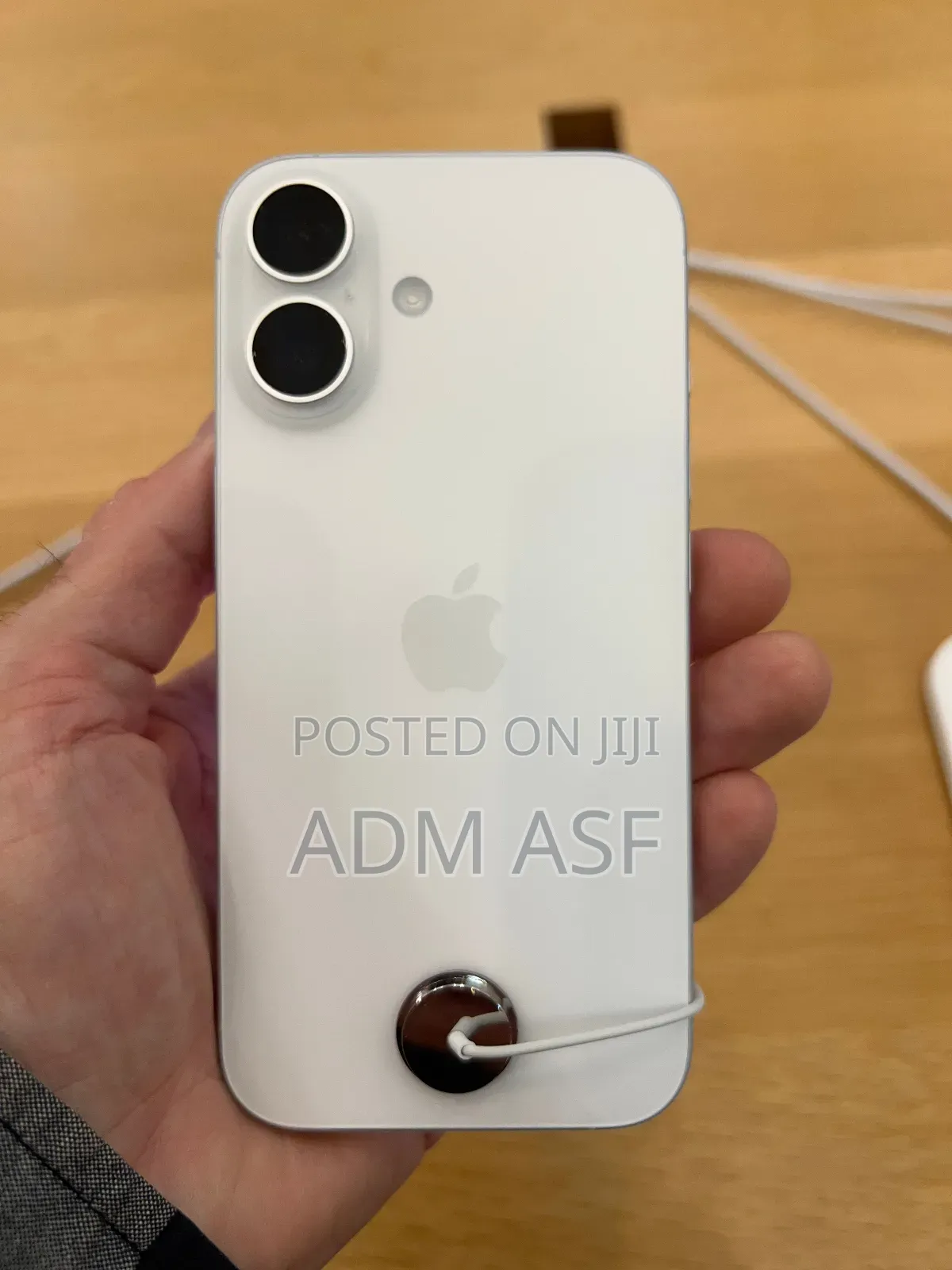 New Apple iPhone 16 128 GB White