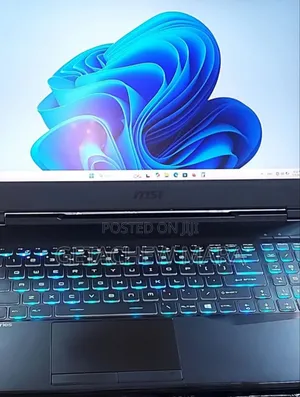 New Laptop Apple MacBook Pro M1 16GB Intel Core I7 SSD 1T