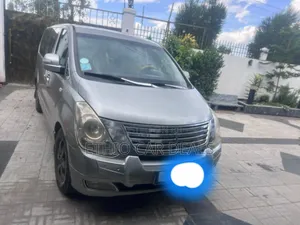 Hyundai Starex 2015 Silver