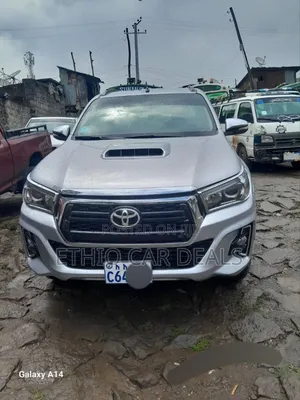 Toyota Hilux Revo Double Cab Deisel 2.4 AWD 2016 Silver