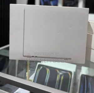 New Laptop Apple MacBook Air 16GB Apple M4 SSD 256GB