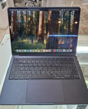 New Laptop Apple MacBook Air 2022 M2 8GB Intel Core I5 SSD 256GB