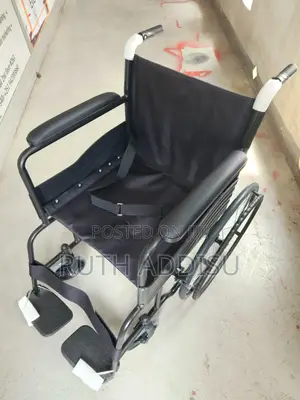 ባለ ቀበቶ የጨርቅ Wheelchair ዊልቸር Wheelchair型鋼wheelchair痲我new