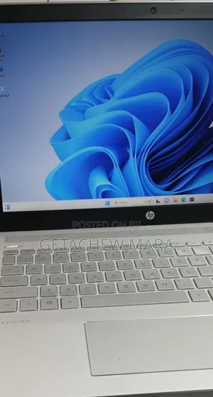 New Laptop HP Pavilion 15 8GB Intel Core I7 SSD 256GB