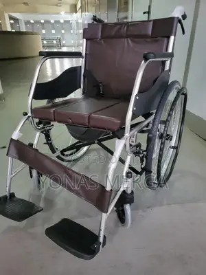 Toilet Wheelchairققwhelchair\Bucket/Pan for Waste Collection