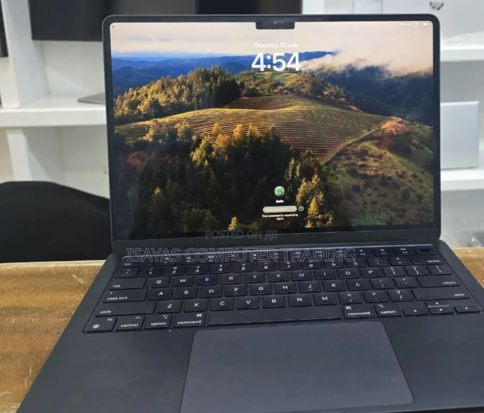 New Laptop Apple MacBook Air 2022 M2 8GB SSD 256GB