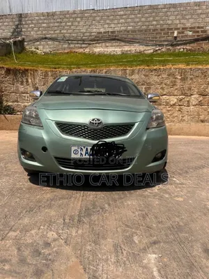 Toyota Yaris 2010 Green