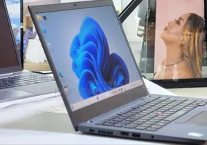 New Laptop Lenovo ThinkPad T14 16GB Intel Core I7 SSD 512GB
