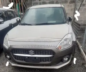Suzuki Swift 2022 Gray