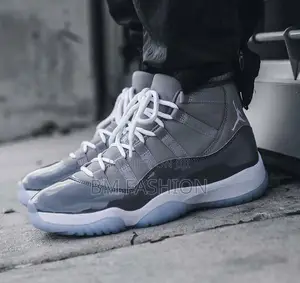 Nike Air Jordan 11 Retro Silver Men's 40 - 43