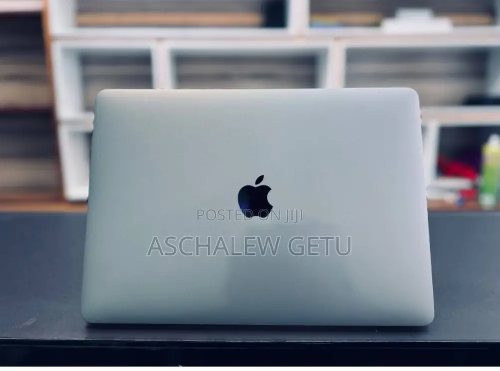 New Laptop Apple MacBook Pro 2017 8GB Apple M1 Pro SSD 256GB
