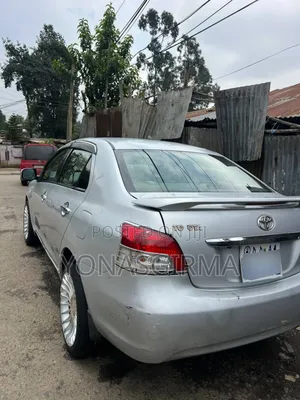Toyota Yaris 2009 Silver