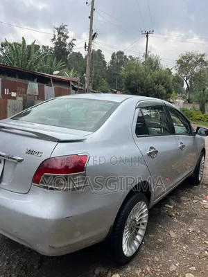 Toyota Yaris 2009 Silver