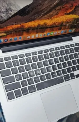 New Laptop Apple MacBook Pro 2015 8GB Intel Core I5 SSD 256GB