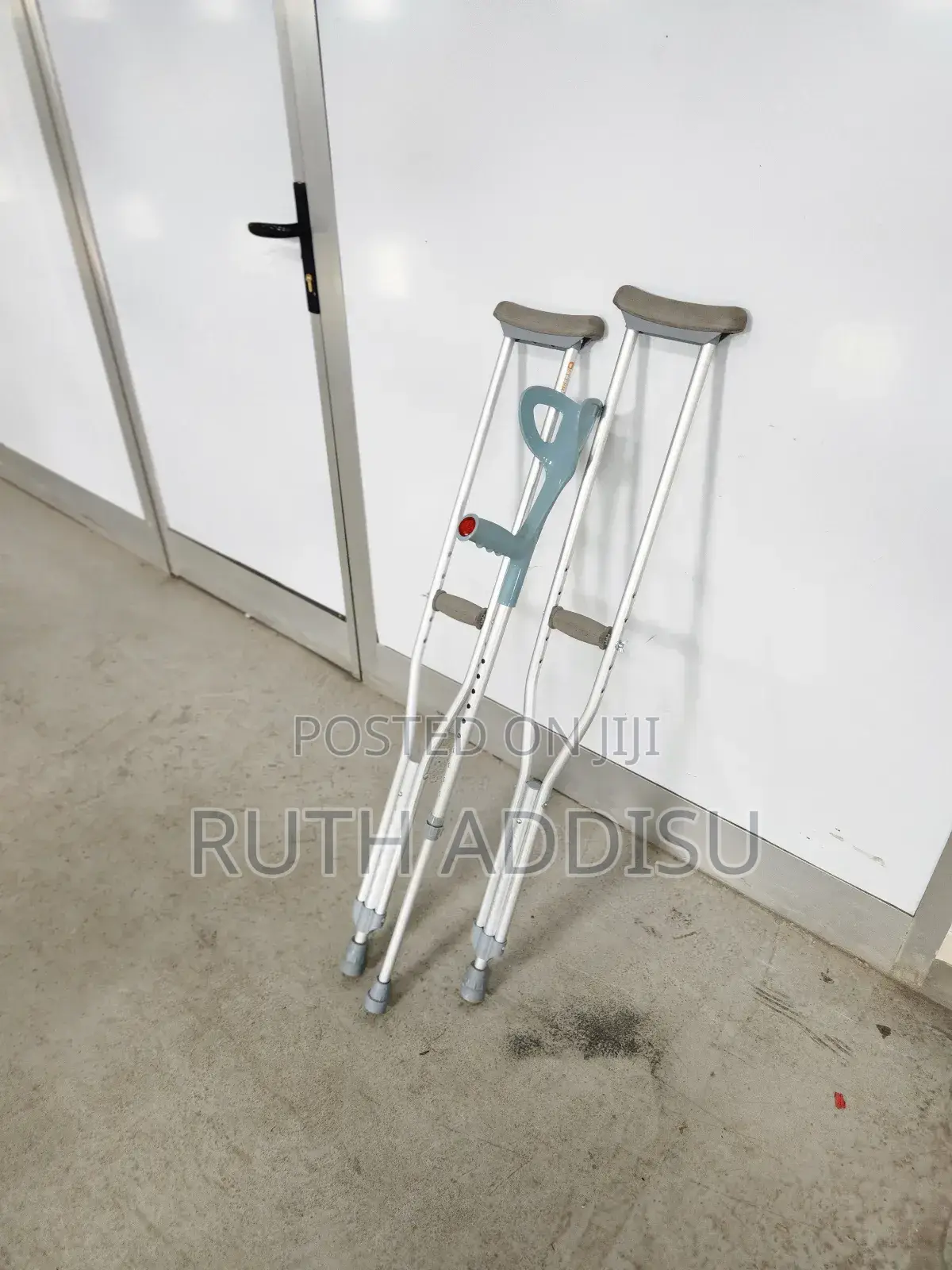 Axillary Bilateral Crutches可愛axillary Crutches殲我crutches New