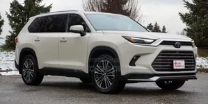 New Toyota Grand Highlander Hybrid 2024 White