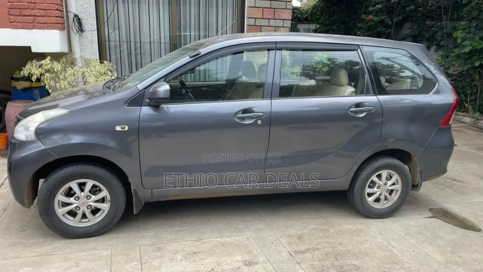 Toyota Avanza 2013 Black