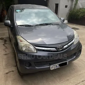 Toyota Avanza 2013 Black