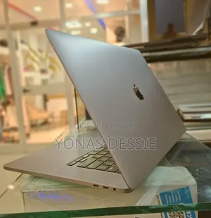New Laptop Apple MacBook Pro 2019 32GB Intel Core I9 SSD 1T