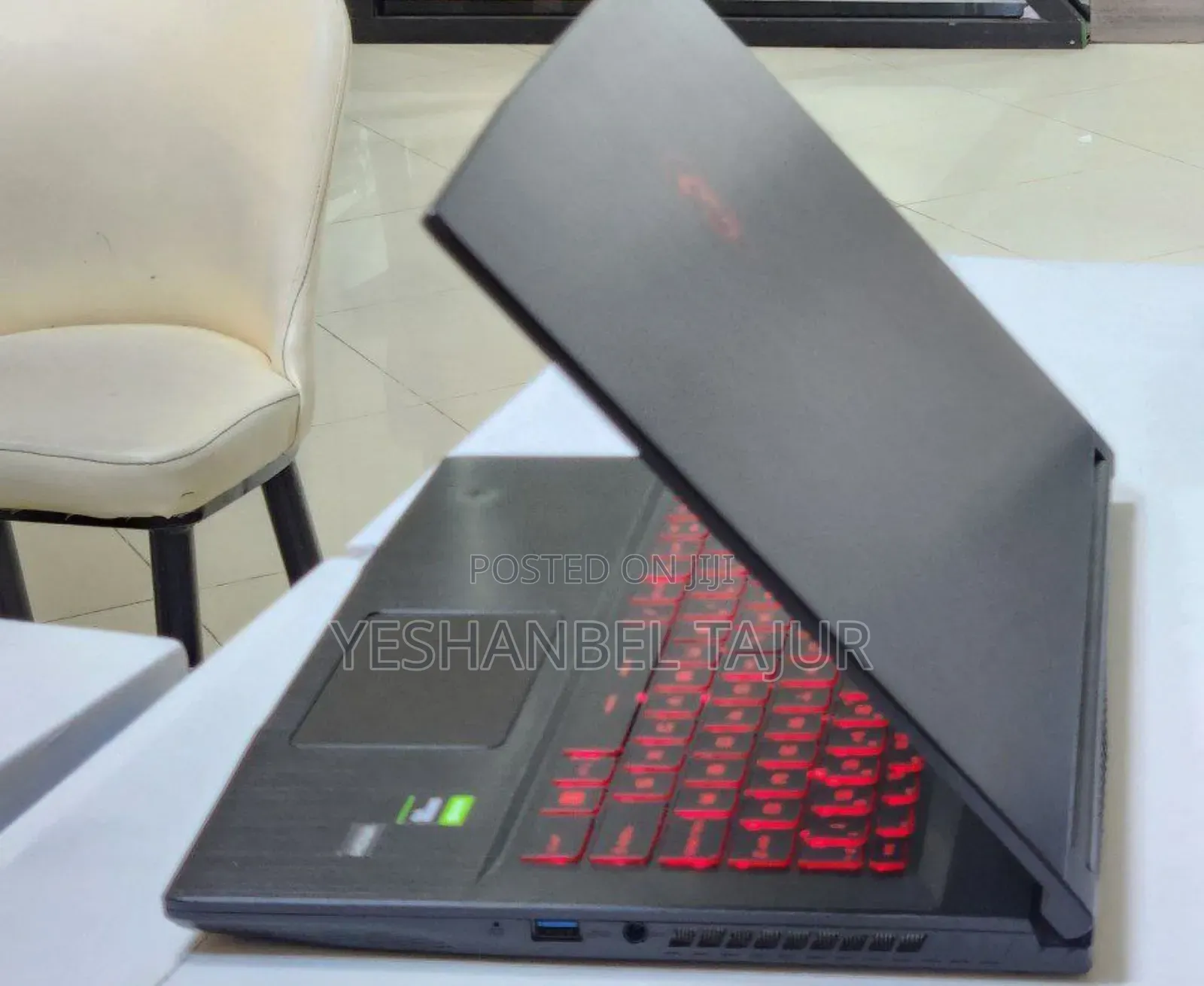 New Laptop MSI GF63 12GB Intel Core I5 SSD 512GB