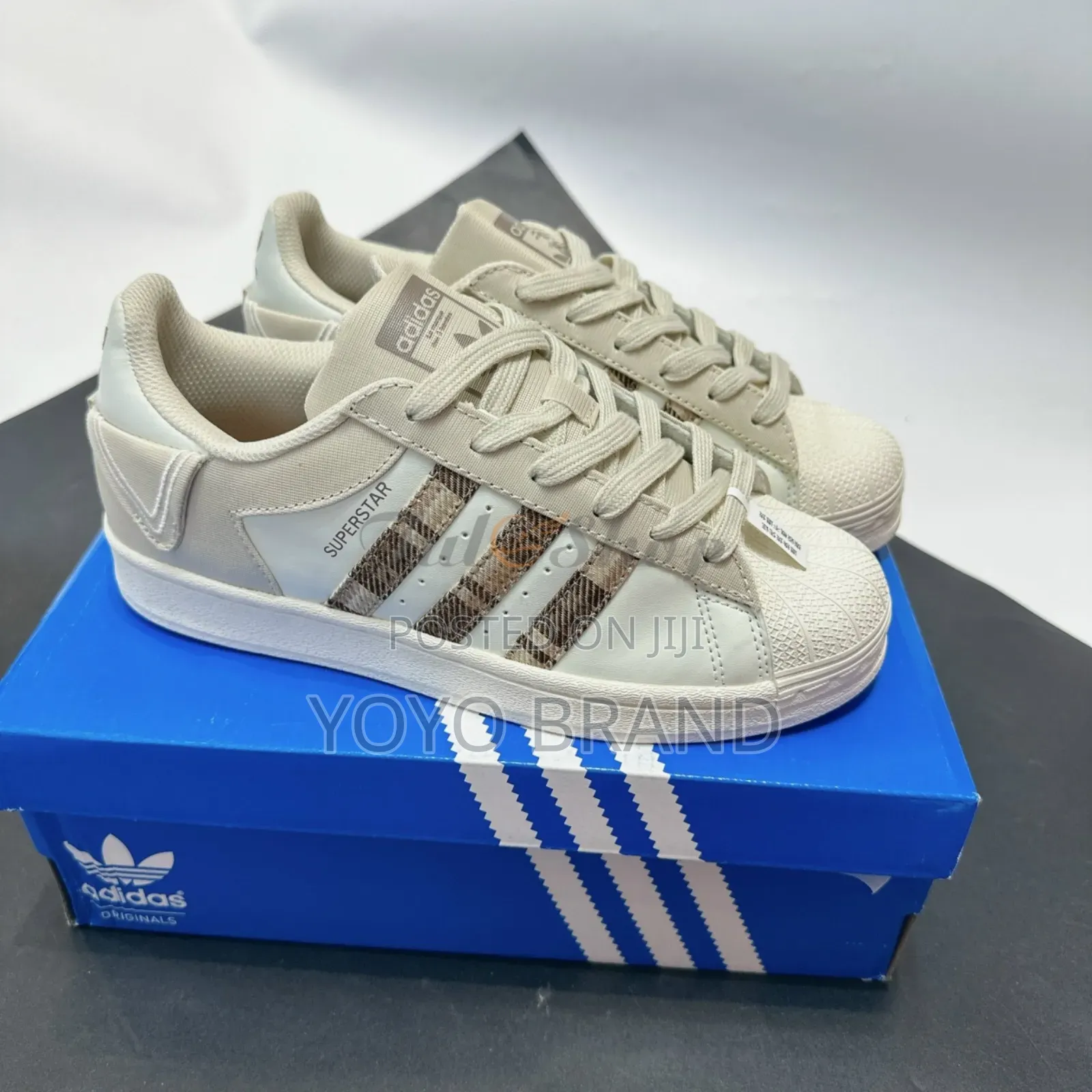 Adidas Old School