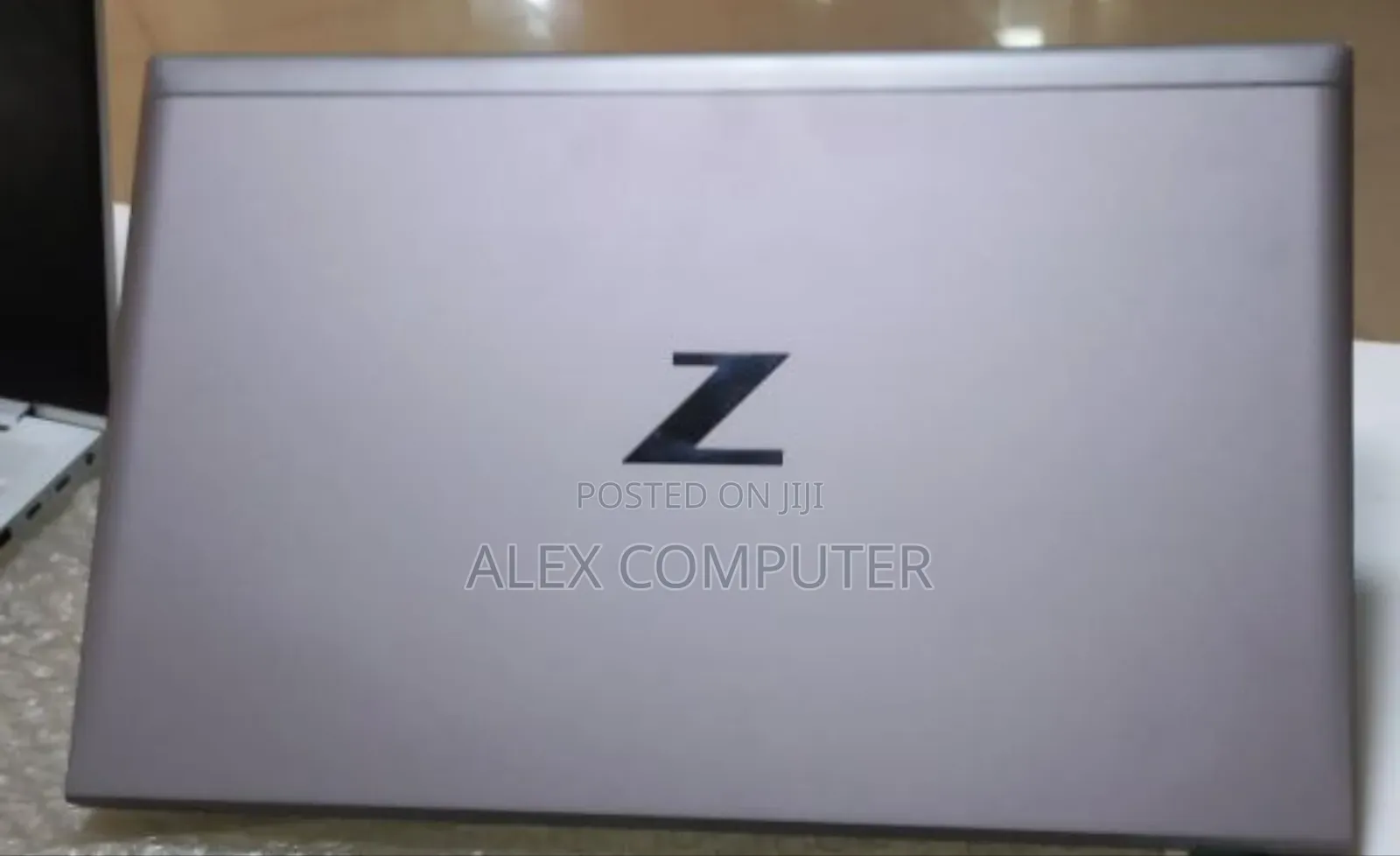 New Laptop HP ZBook Firefly G8 16GB Intel Core I7 SSD 512GB